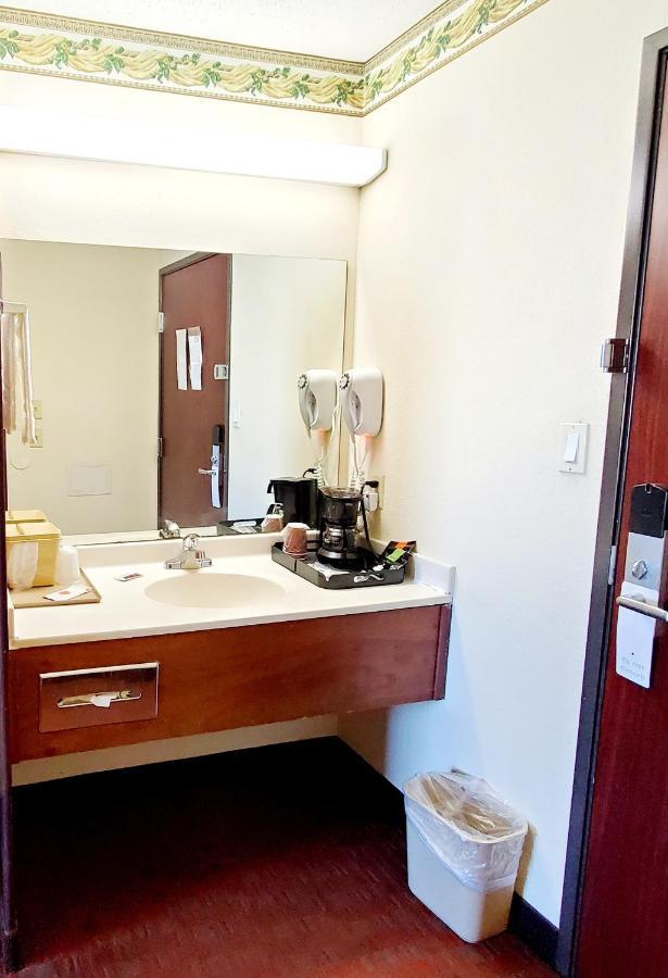 Executive Inn Alva 외부 사진